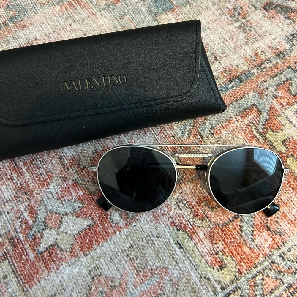 Trendy Valentino Sunglasses!!